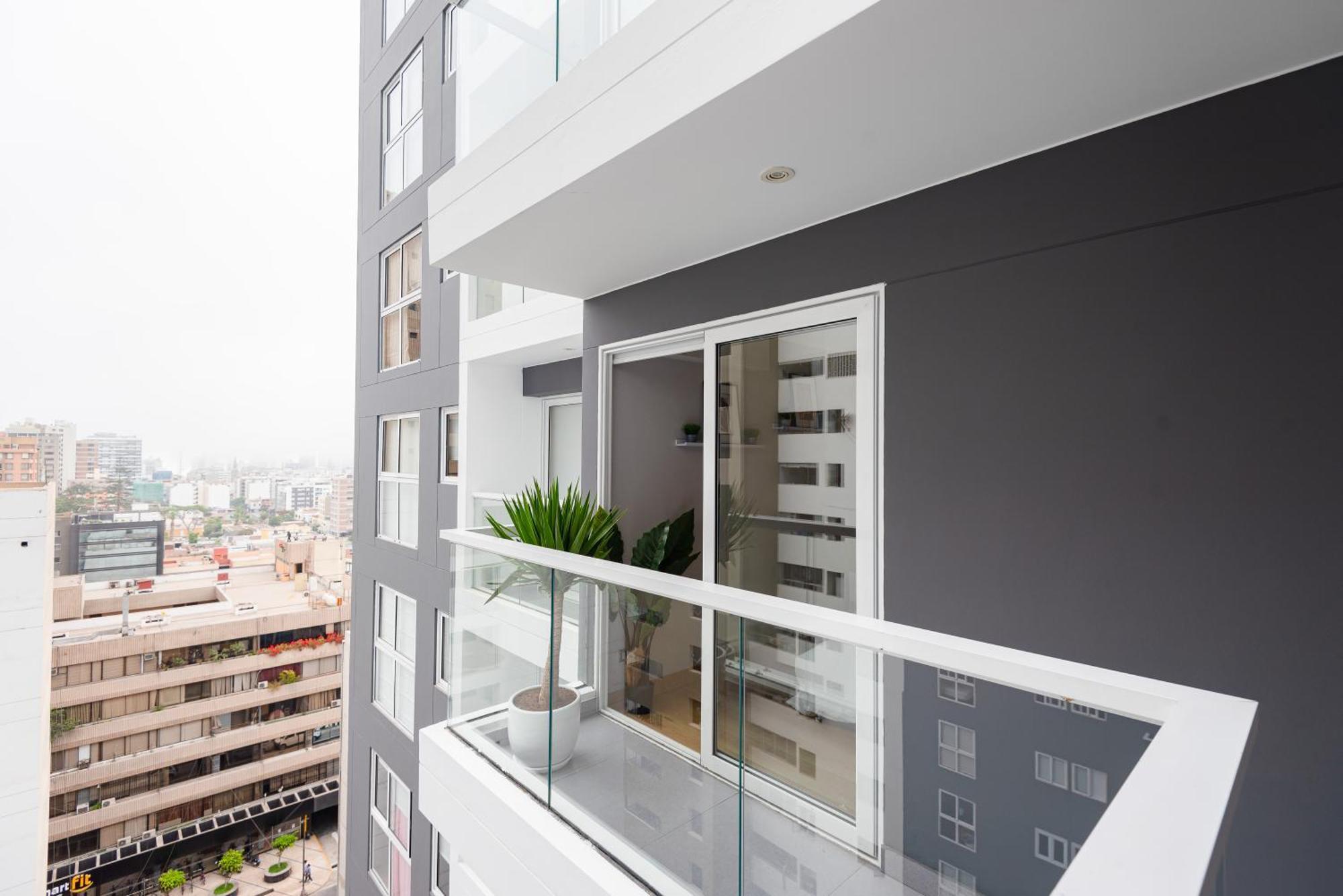 Skyliving Towers - Peru Apartment *