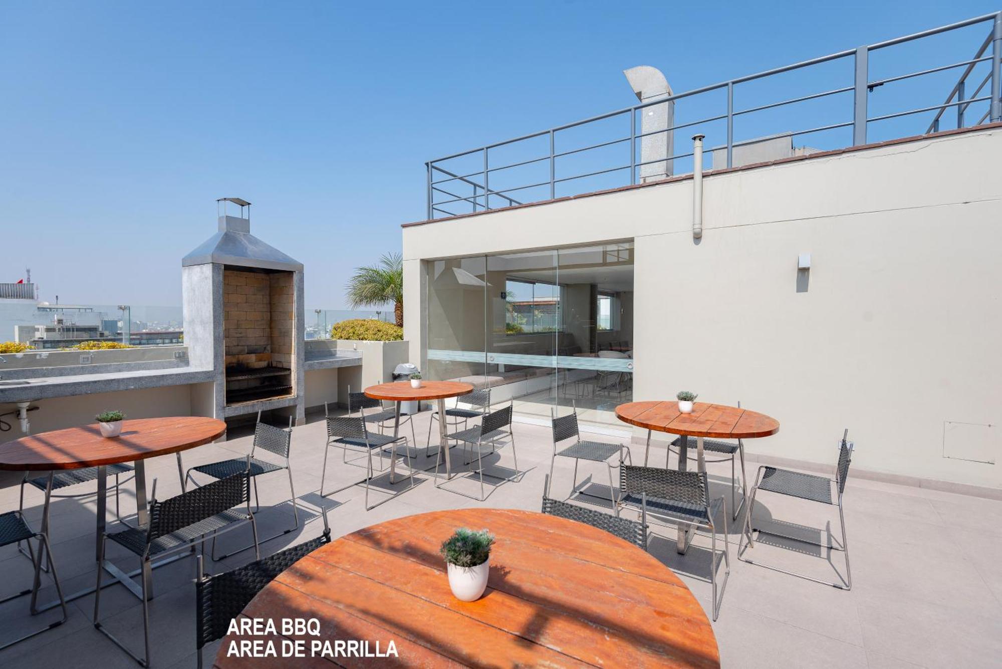 Apartment Skyliving Towers - Peru